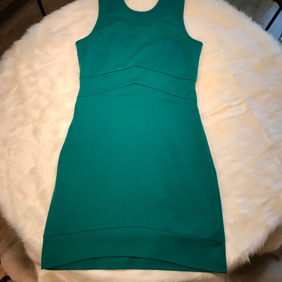 Lark & Ro Green Sleeveless Scoop-Neck Dress - Picture 4 of 8